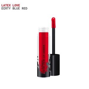 MAC
PATENT PAINT LIP LACQUER - latex love 💋